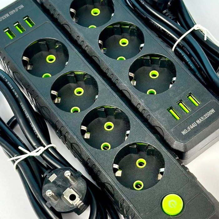 Мережевий фільтр-подовжувач 4 розеток 3USB 2500W 6 метра UA