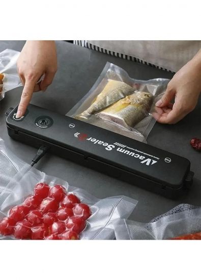 Вакууматор для вакуумной упаковки продуктов Freshpack Pro Black