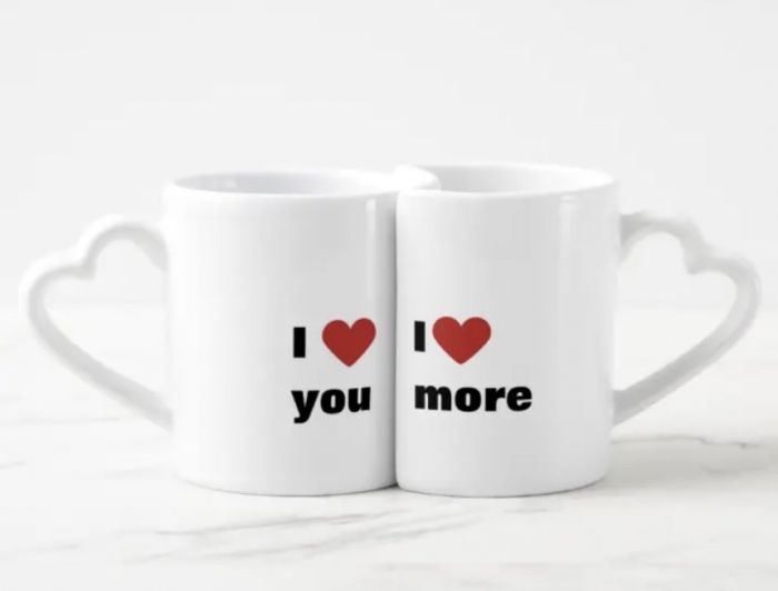 Парні чашки для закоханих в формі серця I Love You/I Love More